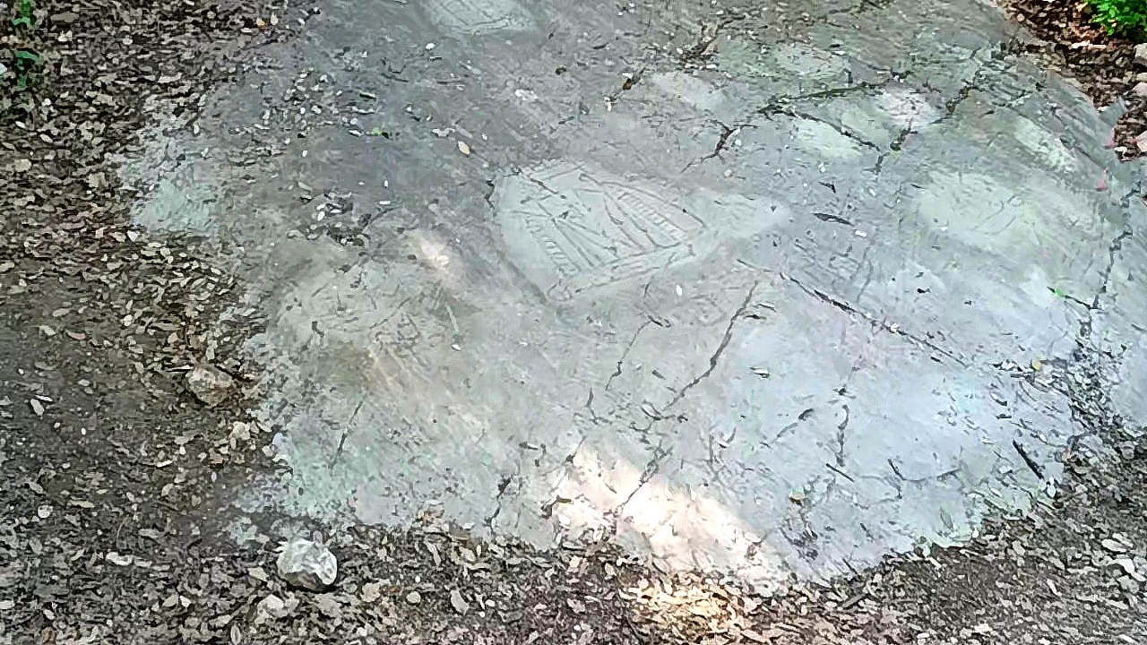 Sentiero 41 dei Graffiti - Garda VR incisioni rupestri